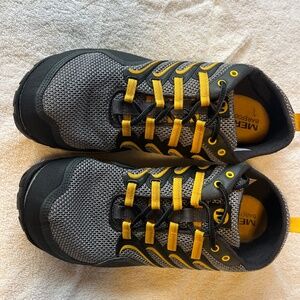 Merrell Barefoot Minimalist Trail Glove Smoke and Adventure Yellow Mens Size 10